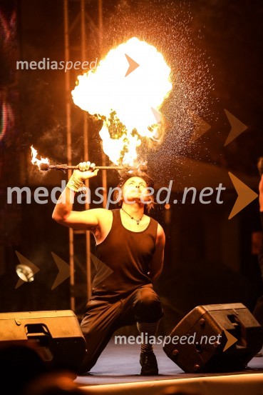 Čupakabra, žonglerska skupinaPredstavitev slovenske olimpijske reprezentance