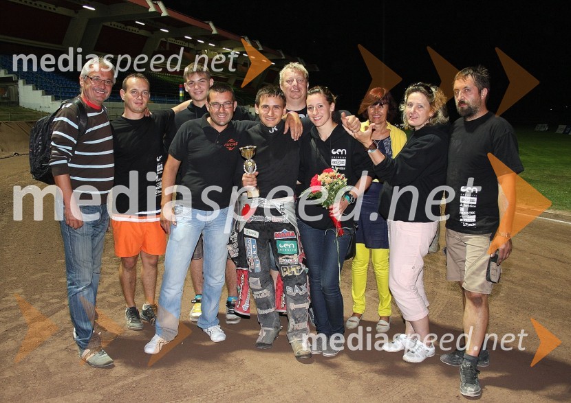 Samo Kukovica z ekipo in navijačiSpeedway, Državno prvenstvo posameznikov