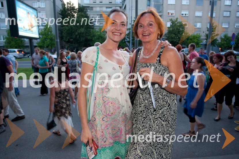 Maja Pucelj, plesalka in mama AlenkaOrkester Buena Vista Social Club z Omaro Portuondo - koncert kubanske glasbe