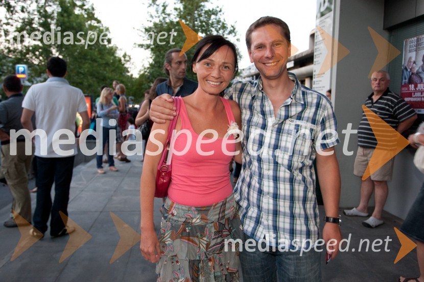 Petra Polak, pevka skupine Jazz Station in Dejan PeterlinOrkester Buena Vista Social Club z Omaro Portuondo - koncert kubanske glasbe