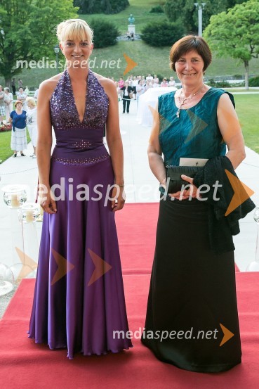 Katarina Abraham in Branka Štimac, direktorica Grand Hotela Rogaška Slatina
Anin ples 2012
