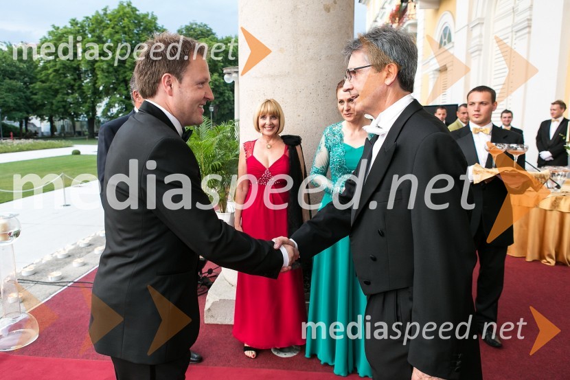 	Franci Križan, Rotary Club Ljubljana Emona in Samo Pagon, vodja marketinga znamke Audi pri podjetju Porsche Slovenija d.o.o.Anin ples 2012