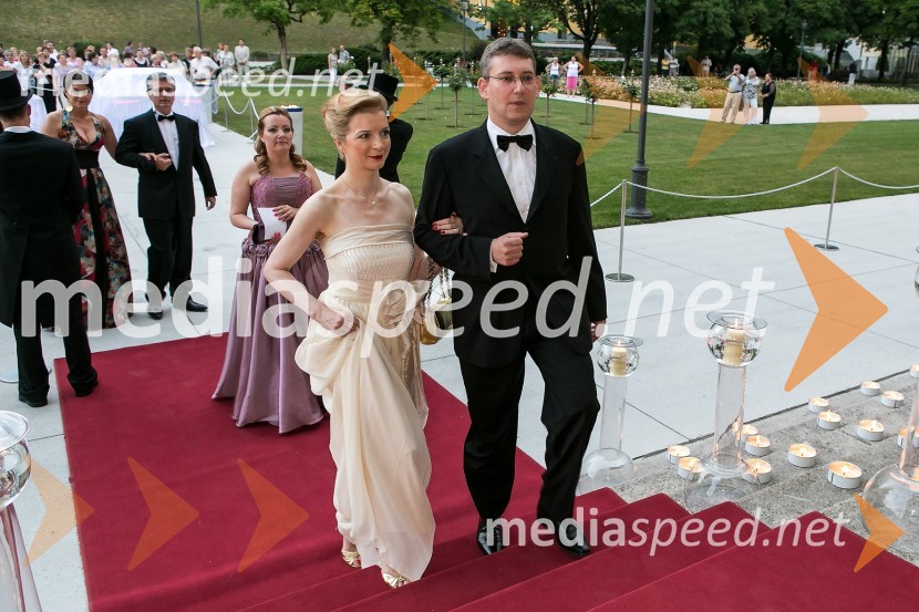 Žiga Debeljak in soproga MetodaAnin ples 2012