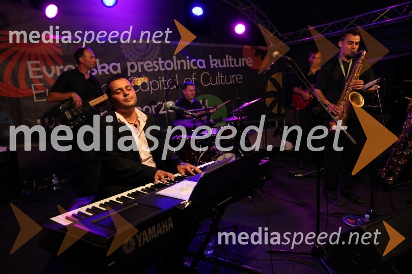 Uroš Perić – Perry, glasbenik in The Bluenote QuartetMaribor 2012 – EPK, Uroš Perić z gosti, koncert