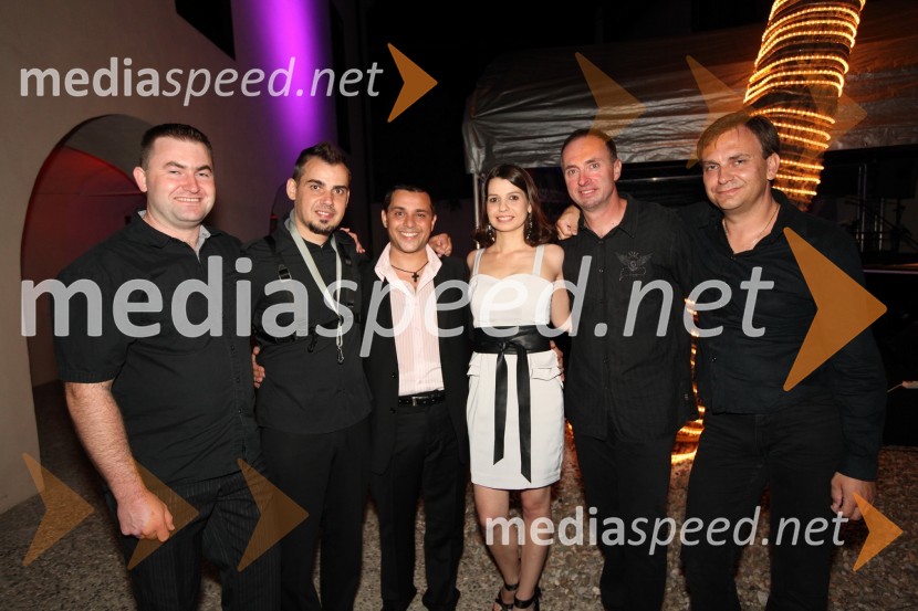 Uroš Perić – Perry, glasbenik, Iva Stanič, pevka in The Bluenote QuartetMaribor 2012 – EPK, Uroš Perić z gosti, koncert