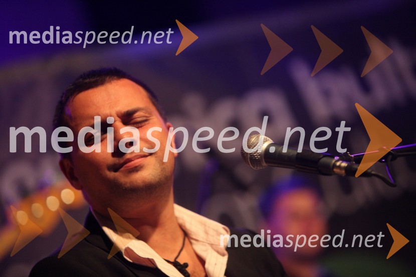 Uroš Perić – Perry, glasbenikMaribor 2012 – EPK, Uroš Perić z gosti, koncert