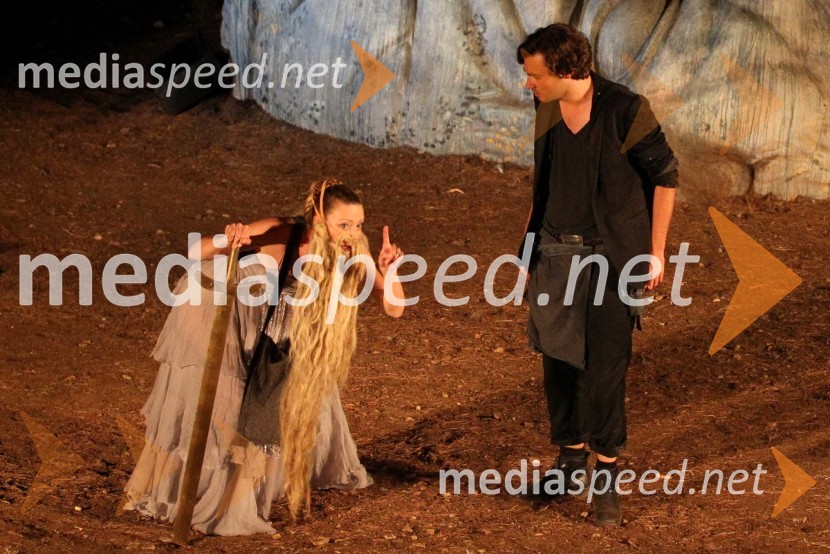 Prizor iz predstave OdisejOdisej, premiera mednarodne gledališke koprodukcije na Brionih