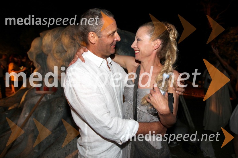 Danilo Rošker, direktor SNG Maribor in soproga Nataša Matjašec Rošker, igralkaOdisej, premiera mednarodne gledališke koprodukcije na Brionih