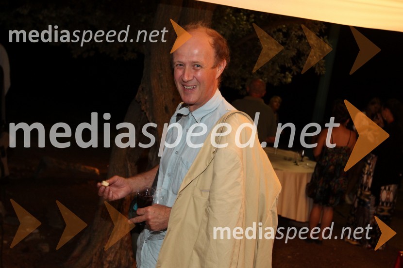 Peter Tomaž Dobrila, svetovalec za intermedijsko povezovanje Maribor 2012 - EPKOdisej, premiera mednarodne gledališke koprodukcije na Brionih