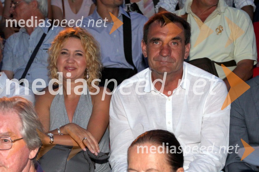 ... in Nenad Stazić, podpredsednik hrvaškega SaboraOdisej, premiera mednarodne gledališke koprodukcije na Brionih