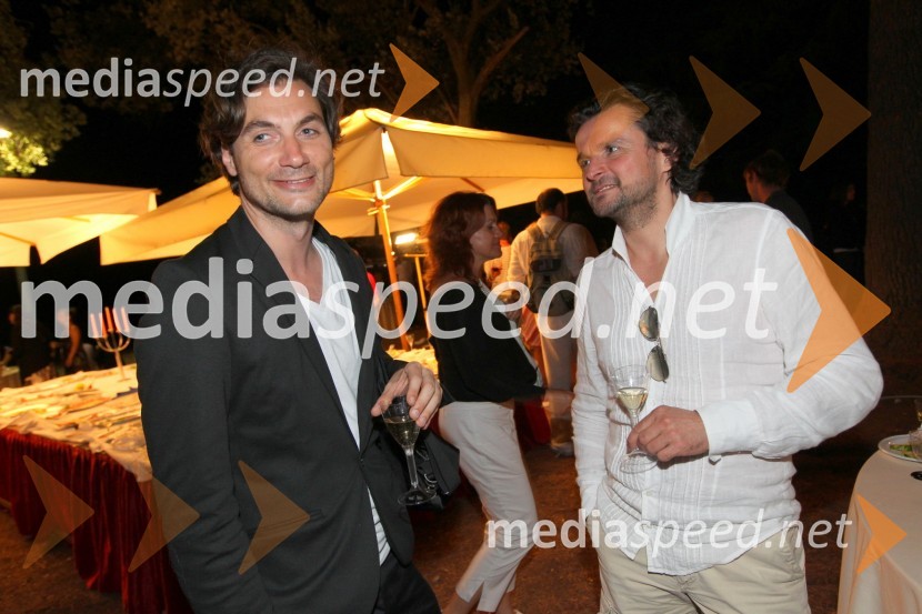 Branko Jordan, igralec in Peter Sotošek Štular, v. d. ravnatelja SNG Drama LjubljanaOdisej, premiera mednarodne gledališke koprodukcije na Brionih