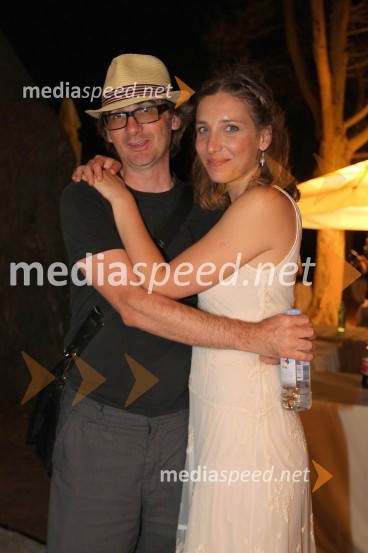 Aleksandar Popovski, režiser in Dijana Vidušin, igralkaOdisej, premiera mednarodne gledališke koprodukcije na Brionih