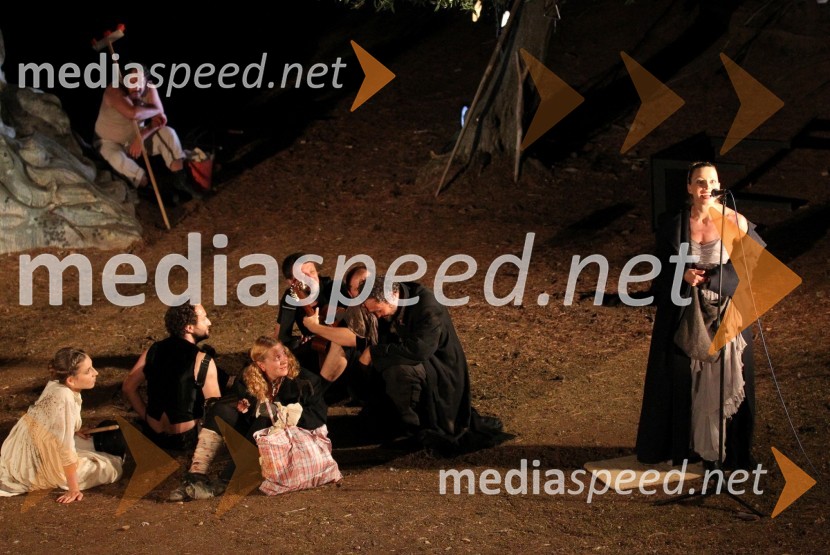 	Prizor iz predstave OdisejOdisej, premiera mednarodne gledališke koprodukcije na Brionih