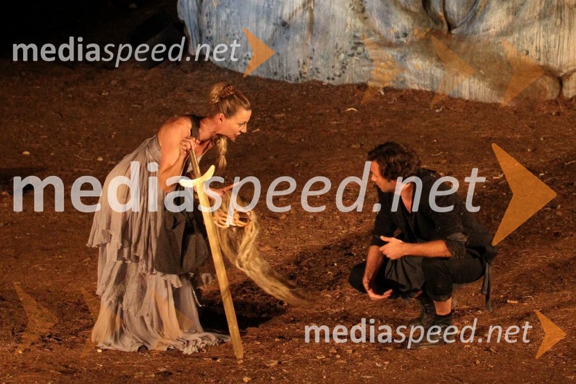 	Prizor iz predstave OdisejOdisej, premiera mednarodne gledališke koprodukcije na Brionih