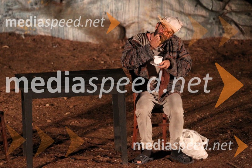 	Prizor iz predstave OdisejOdisej, premiera mednarodne gledališke koprodukcije na Brionih