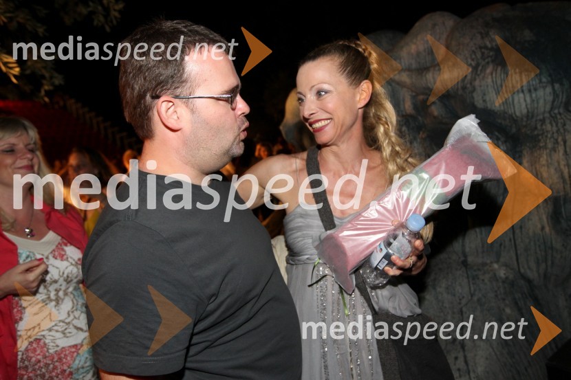 Alan Kavčič, predstavnik za odnose z javnostmi SNG Maribor in  	Nataša Matjašec Rošker, igralkaOdisej, premiera mednarodne gledališke koprodukcije na Brionih