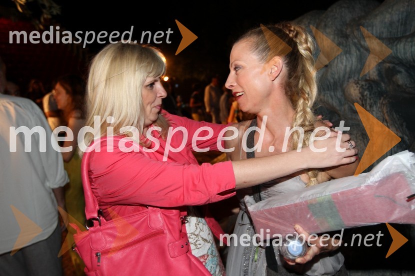 Darja Čižek, marketing SNG Maribor in Nataša Matjašec Rošker, igralkaOdisej, premiera mednarodne gledališke koprodukcije na Brionih