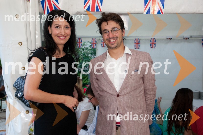 Petra Kancler, novinarka in Tine Kračun, direktor Inštituta za strateške rešitveSprejem britanskega veleposlanika ob otvoritvi Olimpijskih iger v Londonu
