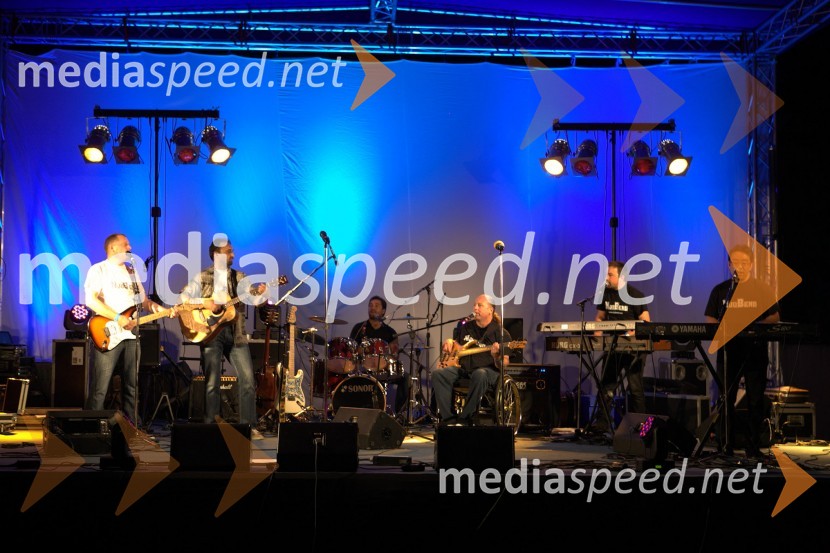 Skupina NjubendVino & blues, nastop The Blues Brothers revue