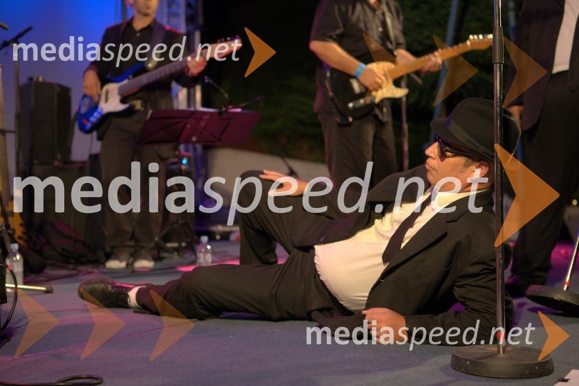 The Blues Brothers revueVino & blues, nastop The Blues Brothers revue