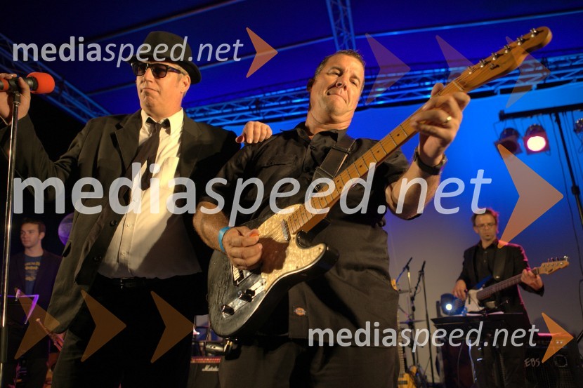The Blues Brothers revueVino & blues, nastop The Blues Brothers revue