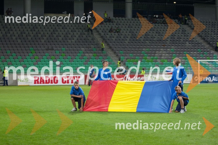 Romunska zastavaSlovenija – Romunija, nogometna tekma pred začetkom kvalifikacij za SP 2014