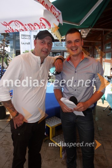 Jože Činč, član skupine D'kwaschen Retashy in Andrej Mernik, voditelj prireditveMiss bikini 2012, finale