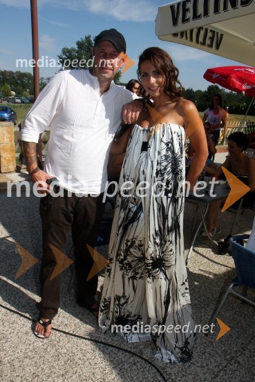 Jože Činč, član skupine D'kwaschen Retashy in Suzana Zekovič, lastnica licence Miss bikiniMiss bikini 2012, finale