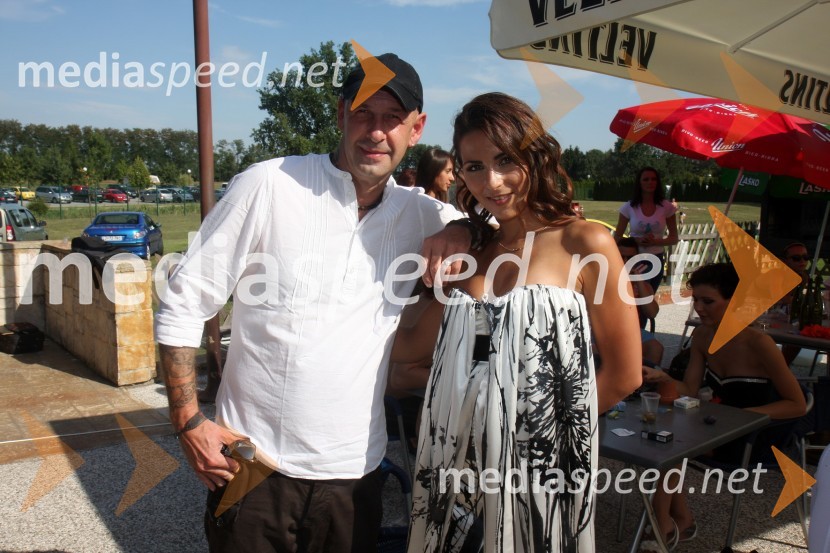Jože Činč, član skupine D'kwaschen Retashy in Suzana Zekovič, lastnica licence Miss bikiniMiss bikini 2012, finale