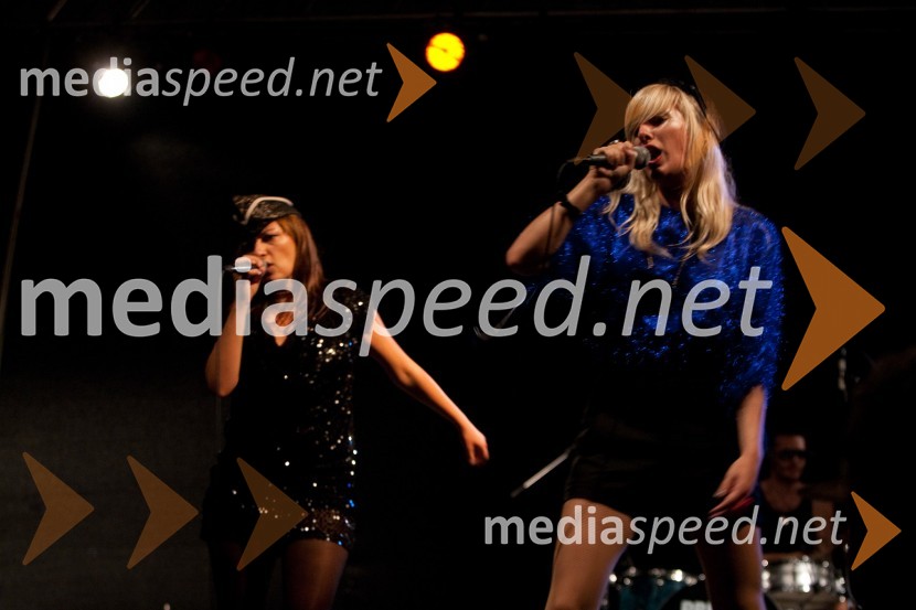 Lidija Dokuzović, pevka in Ida Prester, pevkaLollobrigida, koncert skupine na 9. Kamfestu