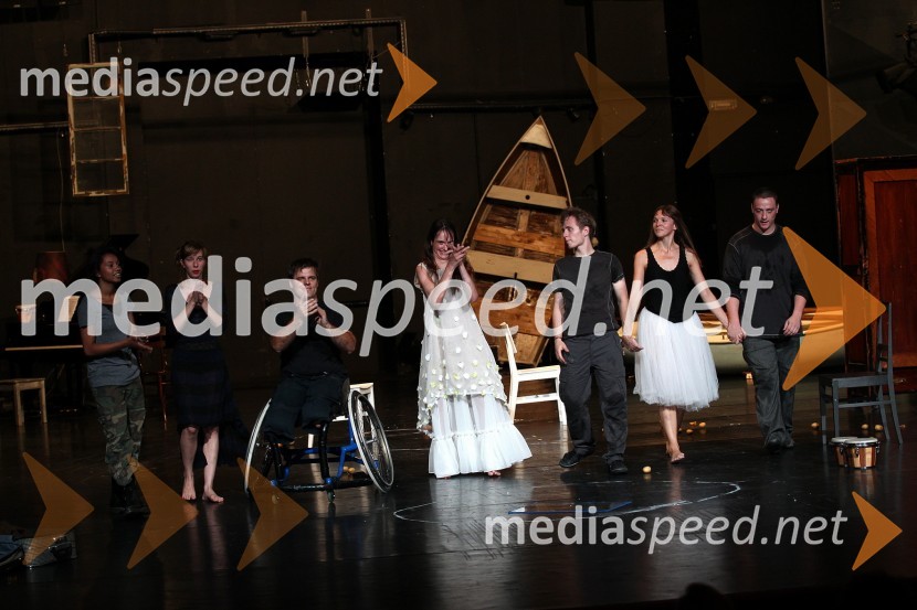 Priklon igralcevMaribor 2012 – EPK, Guernica Continuum, premiera