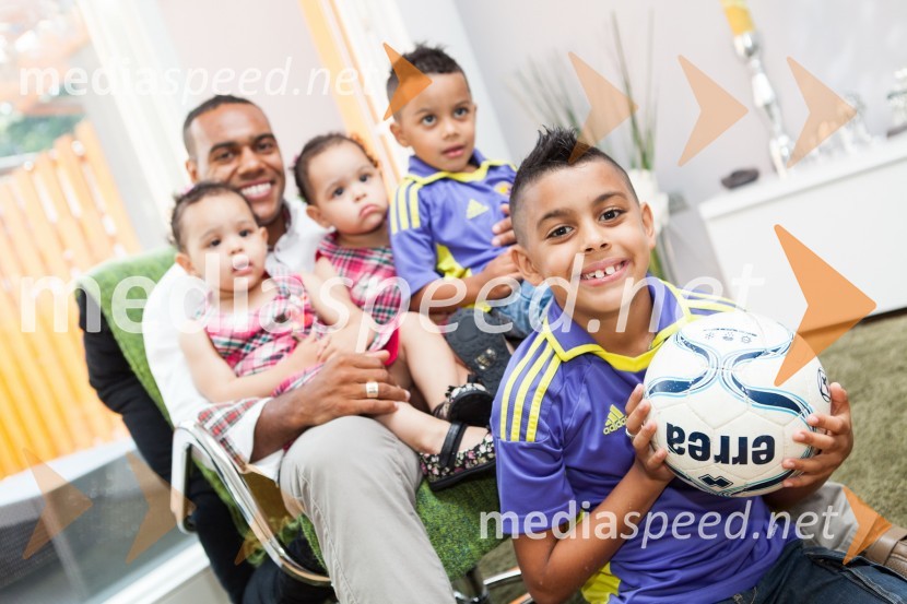 Marcos Tavares, nogometaš NK Maribor in družinaMarcos Tavares, nogometaš