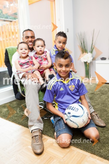 Marcos Tavares, nogometaš NK Maribor in družinaMarcos Tavares, nogometaš