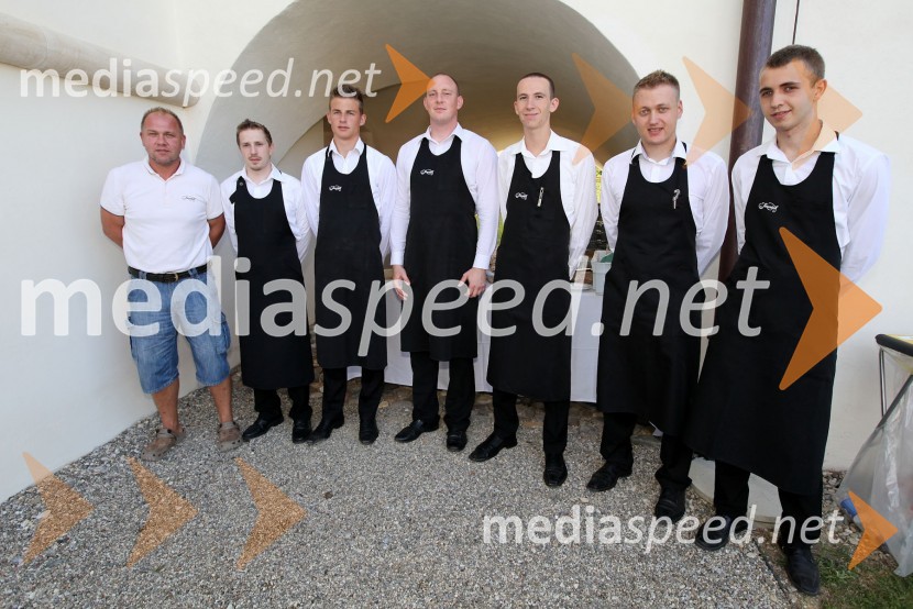 Osebje Gostilne Jezeršek3. Salon Traminec 2012