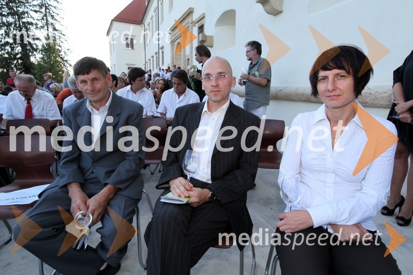 Miroslav Rožman, predsednik sveta Krajevne skupnosti Negova, dr. Matej Gomboč, občina Beltinci ter Jožica Gomboč3. Salon Traminec 2012