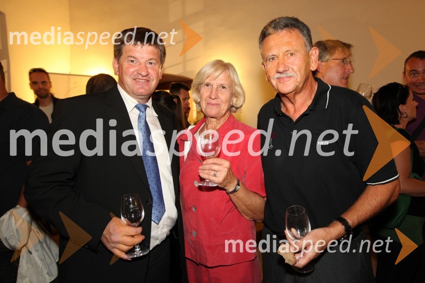 Franc Bogovič, minister za kmetijstvo in okolje, Marija Kampuš ter soprog Anton Kampuš, župan Gornje Radgone3. Salon Traminec 2012