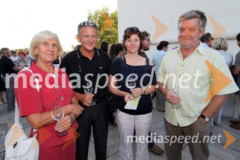 Marija Kampuš, Anton Kampuš, župan občine Gornja Radgona, Milena Dora, novinarka Dnevnik in Marjan Dora, urednik radia Murski val3. Salon Traminec 2012