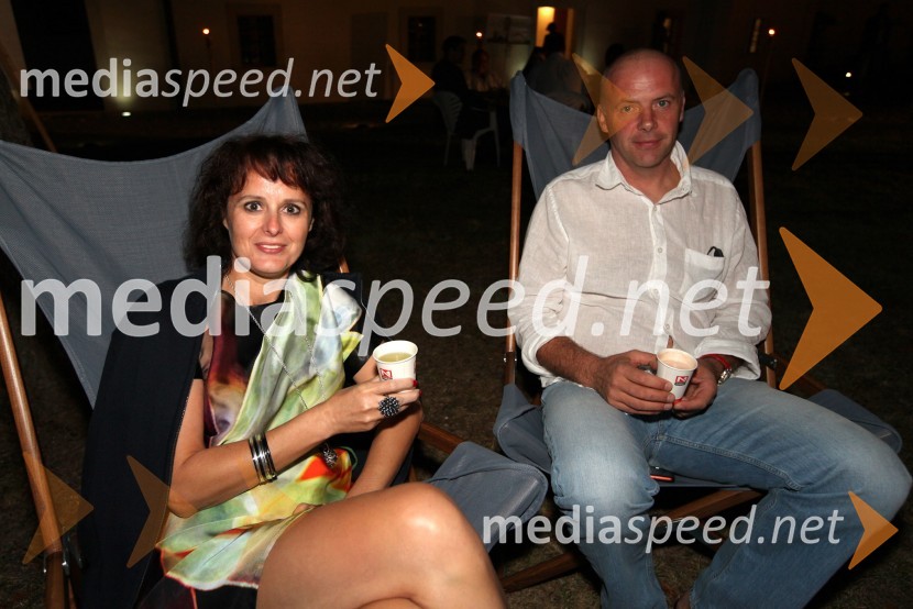 	Tatjana Kotnik Karba, Kultprotur in mož Iztok3. Salon Traminec 2012