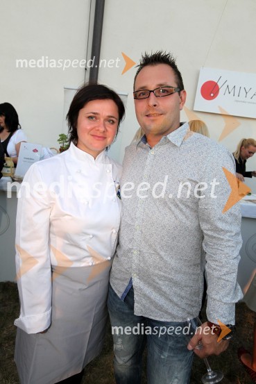 Mojca Polak, predavateljica na VSGT in Alan Rojko3. Salon Traminec 2012