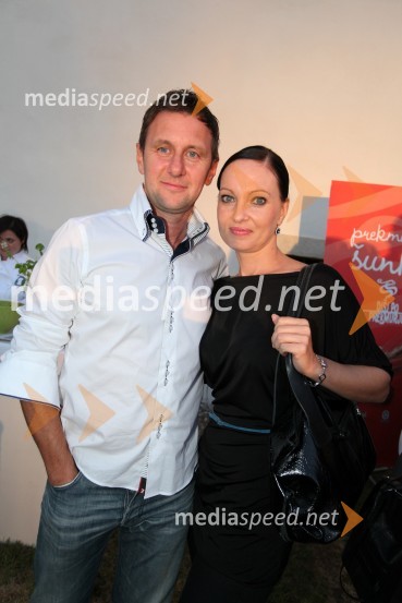 Damir Haas, Hass avtomobili d.o.o. in Iris Kociper Haas, v.d. direktorja JGZ Brdo protokolarne storitve RS
3. Salon Traminec 2012