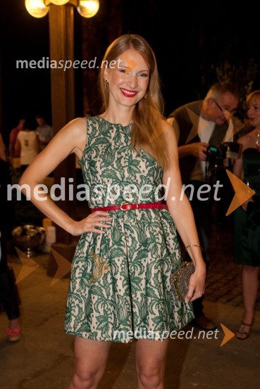 Maja Ferme, modna oblikovalkaŽenske in vino Slovenija