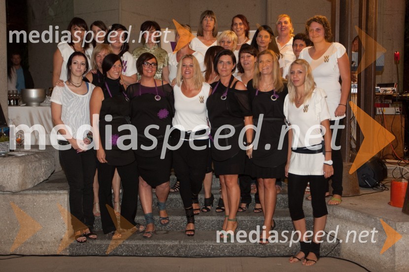 Sestre sv. MartinaŽenske in vino Slovenija