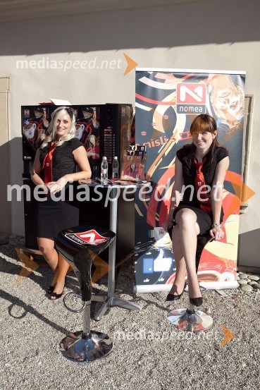 Hostesi podjetja Nomea3. Salon Traminec 2012