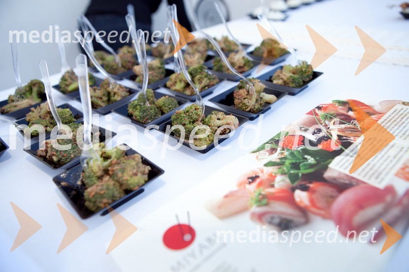 Hrana, ki jo je pripravila restavracija Miyabi3. Salon Traminec 2012