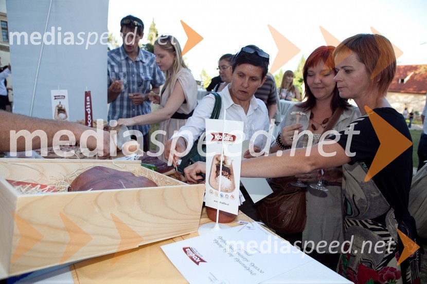 Hrana, ki so jo pripravili v Šunkarni Kodila3. Salon Traminec 2012