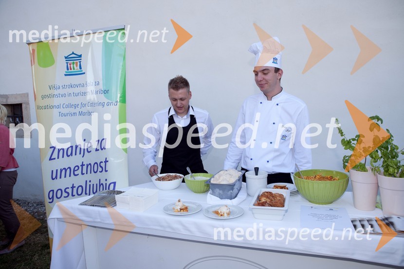 ... in Ivan Jeger, Višja strokovna šola za gostinstvo in turizem Maribor3. Salon Traminec 2012