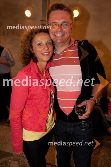 Simona Podlipny, marketing Porsche Slovenija d.o.o. in Petr Podlipny, direktor znamke Škoda pri Porsche Slovenija d.o.o.Festival Ljubljana 2012: koncert Vlado Kreslin