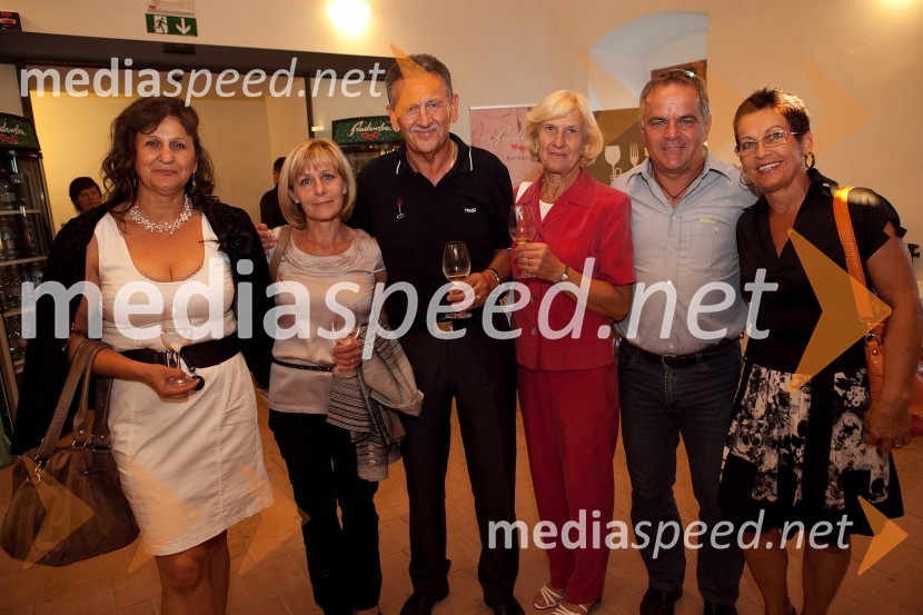 ..., ..., Anton Kampuš, župan Občine Gornja Radgona in soproga Marija, ... ter ...3. Salon Traminec 2012