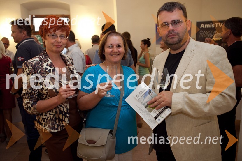 Maruša Belšak, Univerza v Mariboru, Vanja Borovac, samostojna svetovalka za promocijo Univerze v Maribor in Alan Kavčič, predstavnik za odnose z javnostmi SNG Maribor3. Salon Traminec 2012
