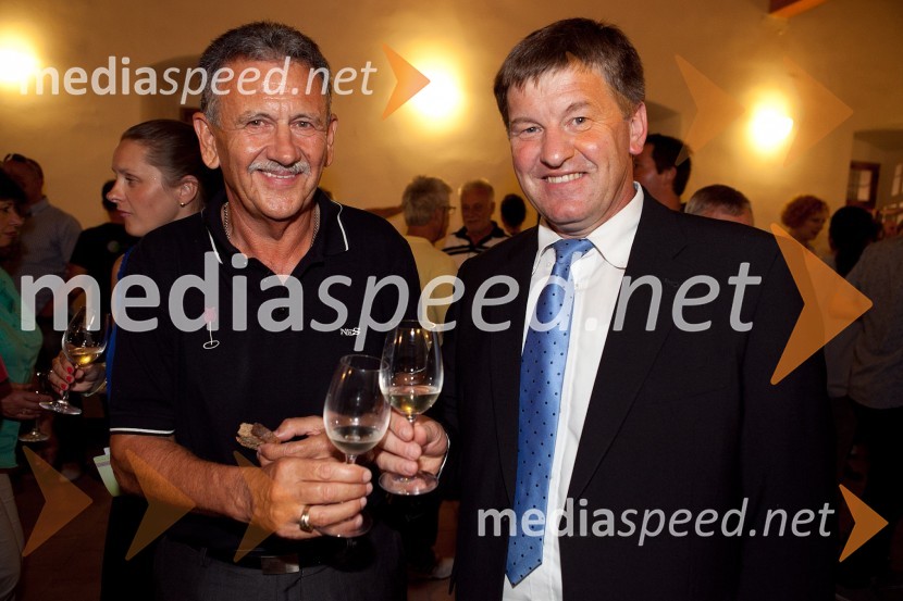 Anton Kampuš, župan Občine Gornja Radgona ter Franc Bogovič, minister za kmetijstvo in okolje3. Salon Traminec 2012